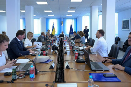 Vlada FBiH omogućila isplatu jednokratne pomoći penzionerima s područja TK