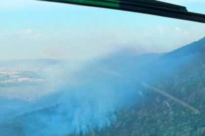 OS BiH i tokom vikenda gase požare: Helikopter angažovan na području Cazina