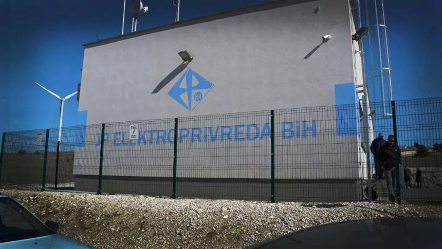 Tehnički problemi izazvali privremeno povećanje emisije prašine s Bloka 4 u TE Tuzla