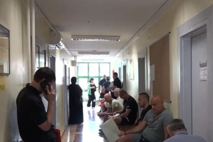 Od sigurnog posla do neizvjesnosti: Radnici zeničke Željezare na birou traže novu priliku