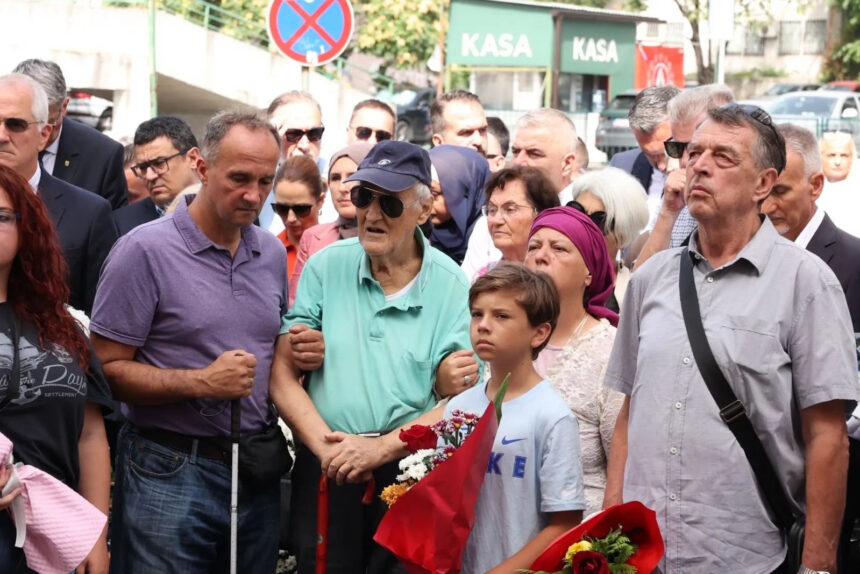 U Sarajevu obilježena 31. godišnjica masakra na Markalama: Dan nakon smrti Mladića poručeno – zločini se ne smiju zaboraviti