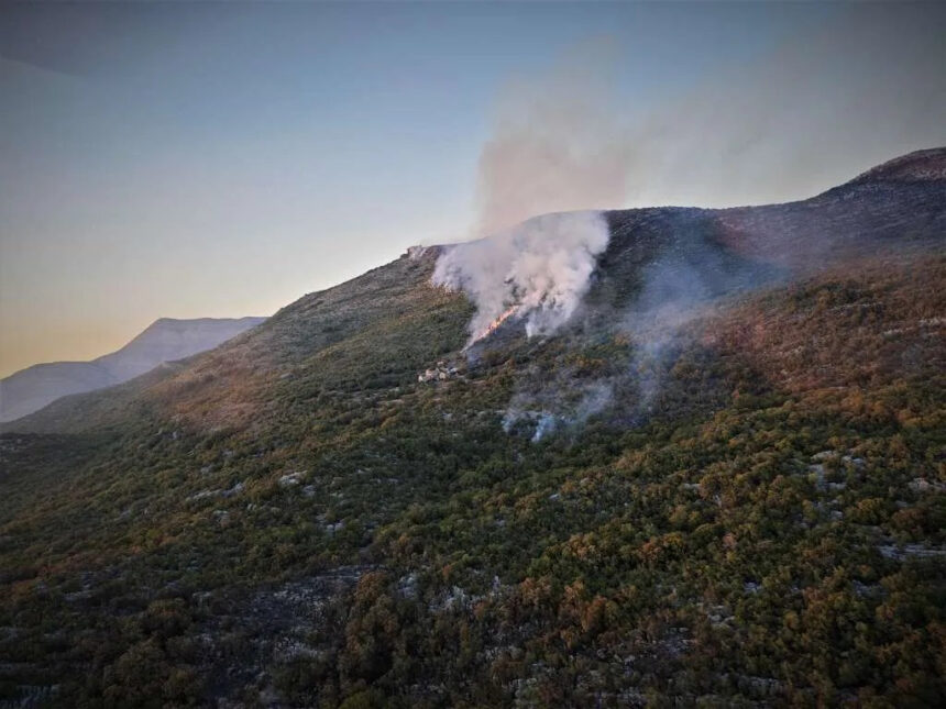 Mostar: Požar na Čabulji pod kontrolom, u Donjoj Drežnici nema razloga za paniku
