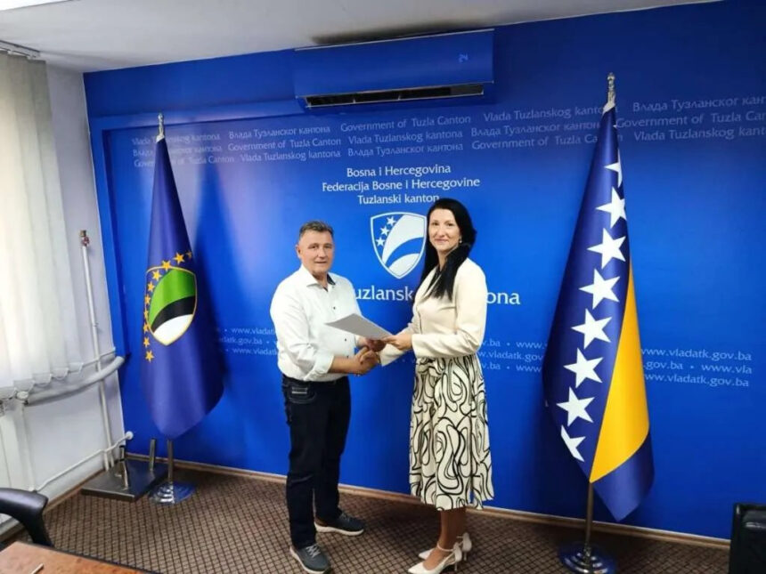 Potpisani aneksi sporazuma o plaćama i Kolektivnog ugovora za državne službenike u TK