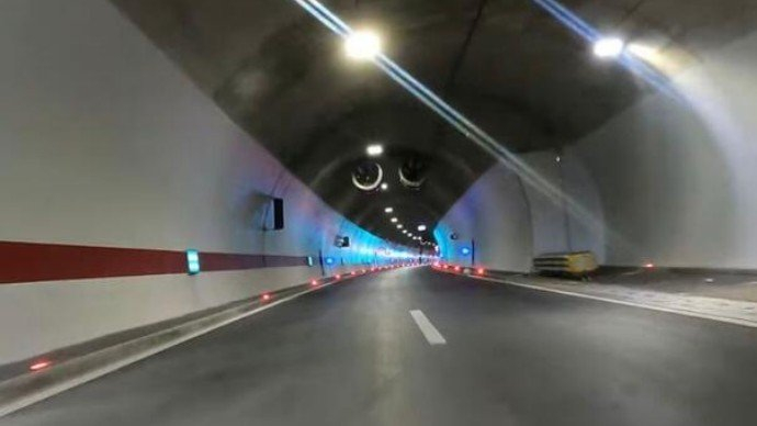 Teška nesreća u tunelu Hercegovina: Povrijeđen vozač iz Sarajeva