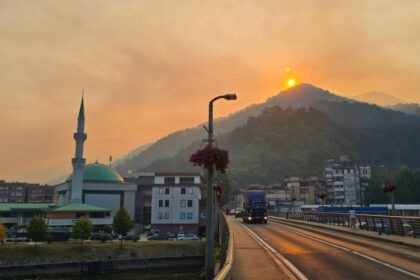 Zračna pojačanja iznad Konjica: Dva air traktora stižu u borbu s požarom u Kanjini