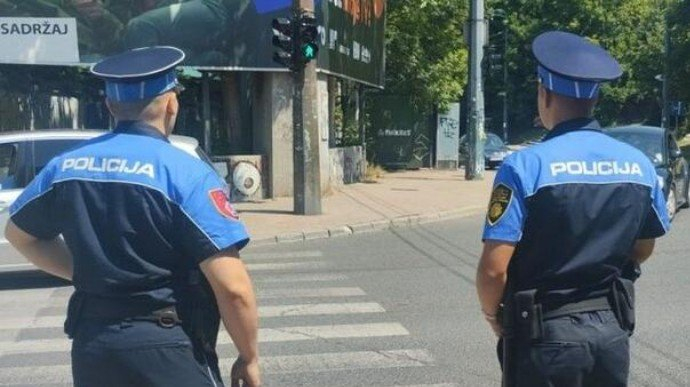 Opkoljena zgrada na Dobrinji: MUP RS i MUP KS sprovode zajedničku akciju