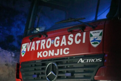 Požari kod Konjica i dalje aktivni, vatra prijeti kućama: Građani uznemireni, gašenje se nastavlja tokom noći