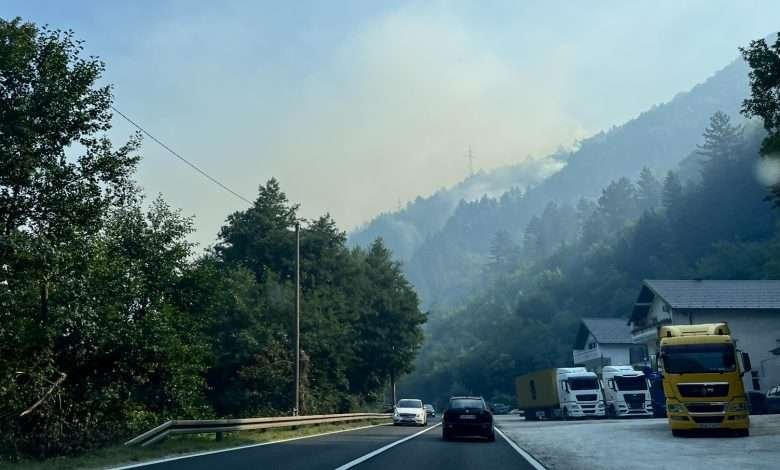KONJIC Požar iznad Kanjine i dalje aktivan, zatražena pomoć iz zraka