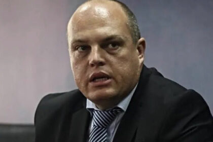 VLADA MUSTAFE RUŽNIĆA PRED POLITIČKIM KRAJEM?