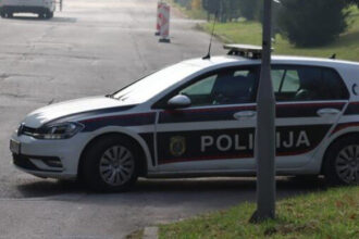 U slijetanju automobila poginuo 65-godišnjak