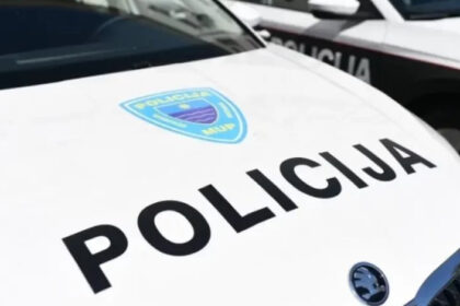 Automobil sletio s magistrale M-17, vozač teško povrijeđen