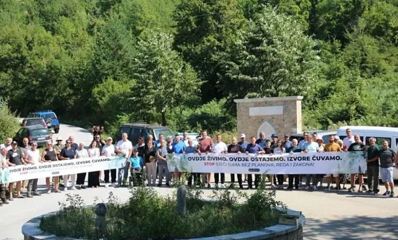 Mještani Kruščice kod Konjica već mjesec dana blokiraju probijanje šumskog puta