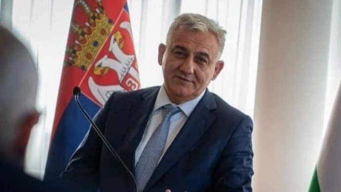 Detalji drame na Palama: Pripadnici SAJ-a udarili nogom u leđa ambasadora Srbije koji nedavno operisao koljeno