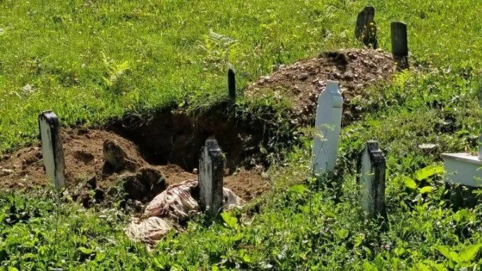 Raskopan mezar uznemirio mještane, sumnja se da je krivac medvjed