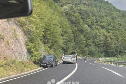 Saobraćajna nesreća na Bradini: Sudarile se dvije Škode