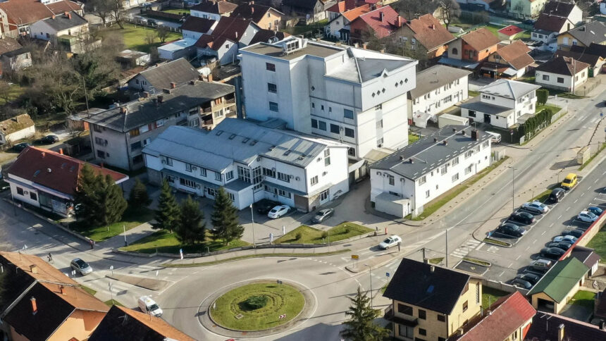 Orašje: Hirurg Đoko Novaković dobio otkaz u bolnici zbog veličanja zločinca Mladića