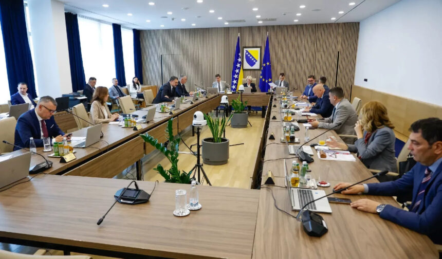 Vanredno, ali su se upoznali: Vijeće ministara čitalo dokument o skromnom poslu na putu ka EU, šalju ga u Brisel zbog izvještaja!