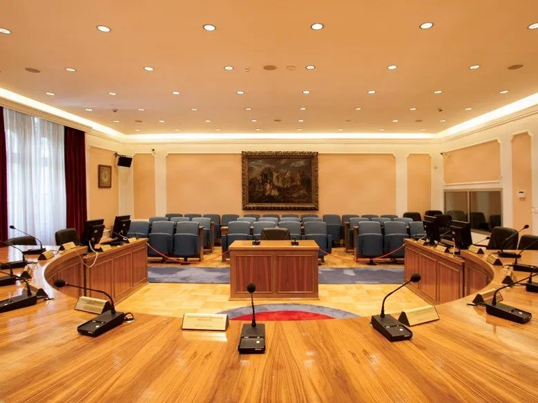 Hoće li federalne kadije presuditi po pravu i Ustavu: Je li vitalni interes pitanje ustavnog ili političkog položaja?