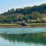Helikopter Zeničko-dobojskog kantona gasio šumski požar kod Kaknja