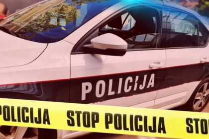 Tuzla: Djevojčica u dvorištu škole hladnim oružjem nanijela povrede vršnjakinjama