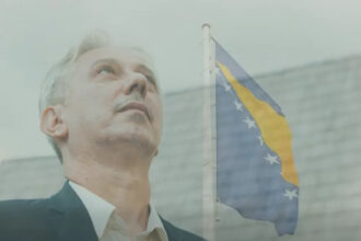 Predizborni spot Slavena Kovačevića: Učinimo našu domovinu građanskom državom i ostavimo je boljom za generacije koje dolaze