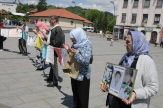 Majke Srebrenice poručile EU i Marti Kos: Sahrana ratnom zločincu Mladiću je najveći fašistički skup u posljednjih 70 godina