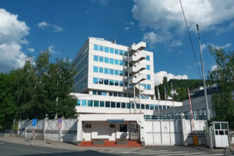 OHR: Budućnost BiH ne može se graditi na osnovu veličanja onih koji su odgovorni za najteže zločine iz prošlosti