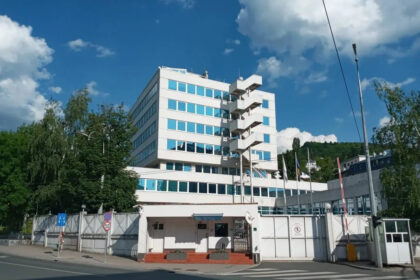 OHR: Budućnost BiH ne može se graditi na osnovu veličanja onih koji su odgovorni za najteže zločine iz prošlosti