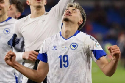 Kerim Alajbegović rame uz rame s Lamineom Yamalom