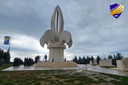 ČUVARI BOSNE: Sahrana zločinca Mladića je ozbiljno upozorenje, to je alarm institucijama i patriotama za borbenu spremnost!