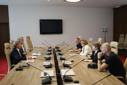 Članovi Komisije za saobraćaj i komunikacije PD PS BiH sa delegacijom Sindikata BHRT-a: Ugrožena egzistencija 770 zaposlenih