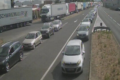 Duga zadržavanja na velikom broju graničnih prelaza