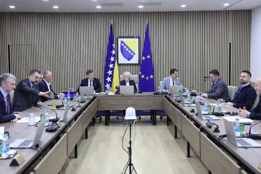 Vijeće ministara BiH posljednje četiri sjednice održalo telefonom, posljednji put ministri se sastali 30. jula