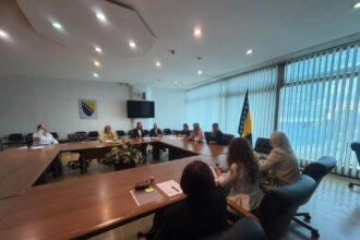 Hurtić potpisao ugovore za podršku radu devet sigurnih kuća