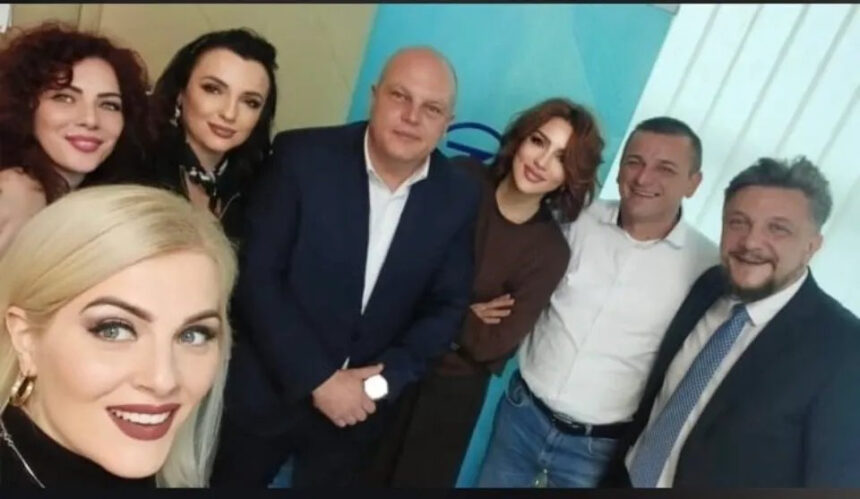 Družina koju je NES zaposlio u ZZO USK