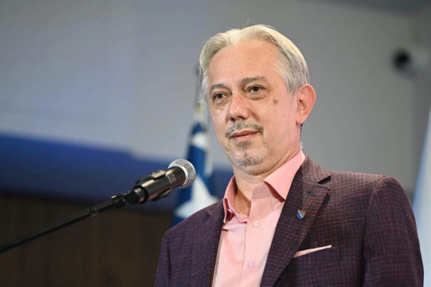 Kovačević u Mostaru: Lučić oteo Energopetrolove pumpe koje su državna imovina, zalaže se nelegalnu gradnju Kazališta, koja je razlika između njega i HDZ