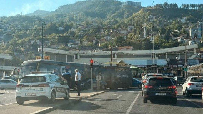 Nesreća na Skenderiji izazvala kolaps u saobraćaju