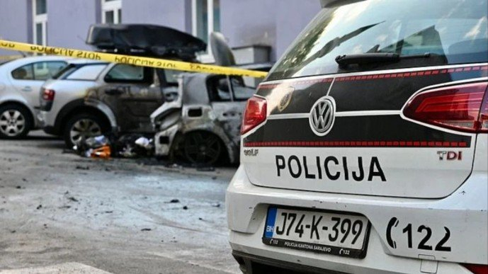 Predložen pritvor dvojici muškaraca zbog paljevine automobila u Sarajevu: Jedan u bjekstvu