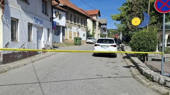 Napala ih 15-godišnjakinja u školskom dvorištu: Dvije povrijeđene učenice zadržane u UKC-u Tuzla