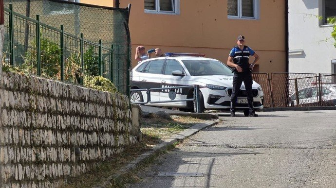 Nakon napada hladnim oružjem ispred škole u Gornjoj Tuzli: Osumnjičena djevojčica predata Tužilaštvu