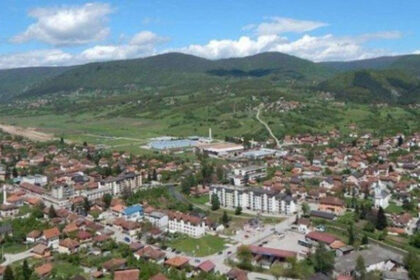 Karambol u Rogatici: Tučnjava prerasla u pokušaj ubistva, muškarac autom udario drugog