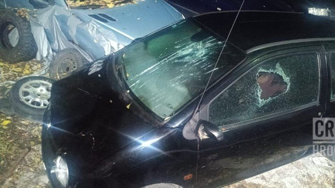 Noćna drama u Sarajevu: Komšijama palicom polupao automobile u Starom Gradu, policija ga privela