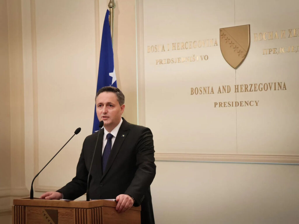 Bećirovićevih 14: Ko ga podržava i kakav kriminalni i pravosudni teret nose njegovi saveznici?