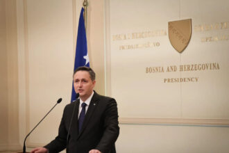 Bećirovićevih 14: Ko ga podržava i kakav kriminalni i pravosudni teret nose njegovi saveznici?