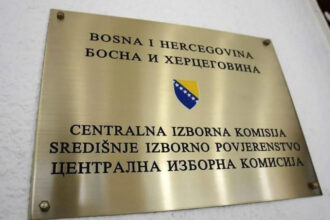 CIK naredio otvaranje izbornog materijala s više biračkih mjesta