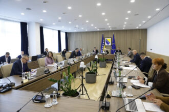 Vanredna telefonska sjednica: Državni ministri danas o davanju saglasnosti državljanima Srbije da mogu glasati u BiH