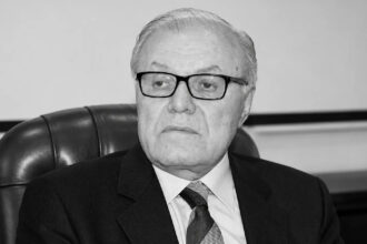 Preminuo Asim Kurjak