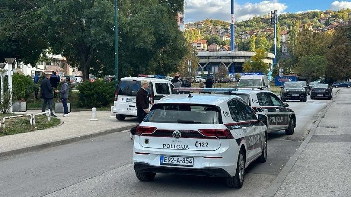 Sarajevo: Tri osobe se potukle u Hrasnom, više policijskih ekipa na terenu