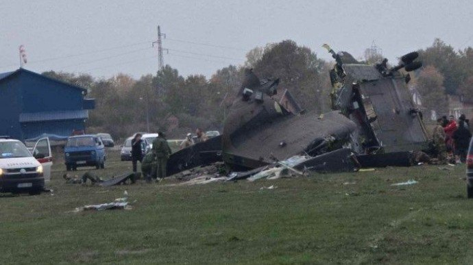 Haos u Brčkom: Pao vojni helikopter, prepolovio se na dva dijela