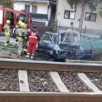 Drama u Blažuju: Zapaljen automobil, izgorio u potpunosti, mještani sumnjaju na migrante